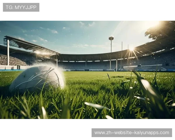 克瓦拉茨赫利亚内切劲射，皮球直入球门上角——点燃绿茵激情的瞬间